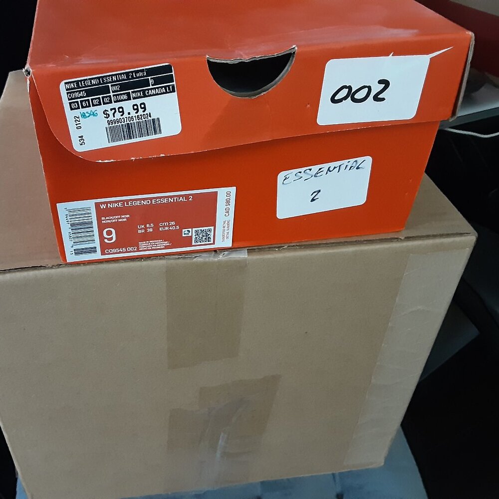 Women sports shoes